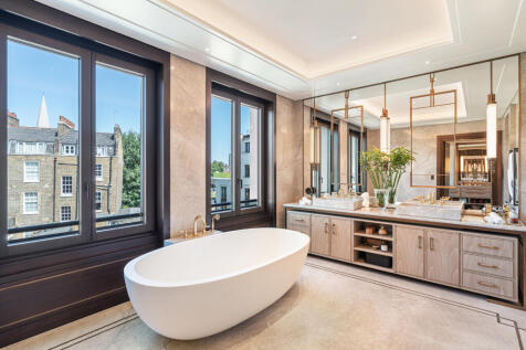 6 bed, 6 bath House in London - Photo 9