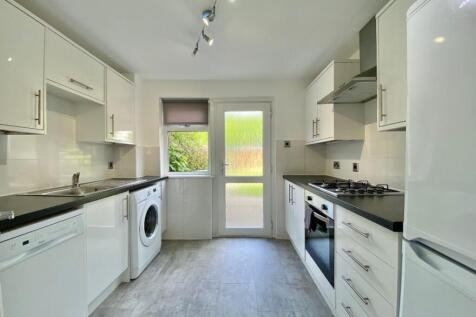 Chalmers Crescent, East Kilbride, G75 photo 3