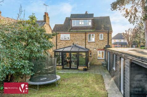 50 Briscoe Road Hoddesdon EN11 9DG via properties estate letting