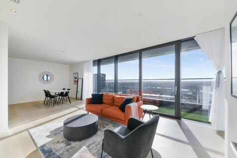 2-bed flat on Hobart Building, Wards Place, Tower Hamlets, London, £4,900/mo