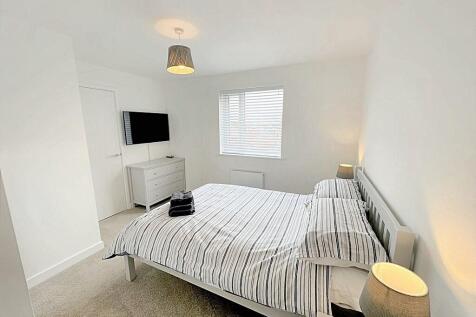 IMG_1051_6_bedroo...