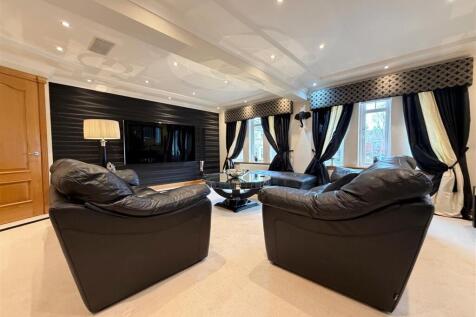 Formal Lounge