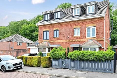 Ferndown Close
