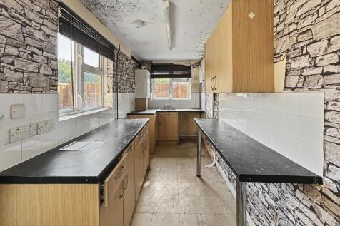1B Arnold Road, Tooting, London, SW17 9HU