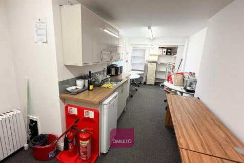 Kitchen / Staff Room