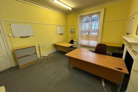 Office to rent Image 11