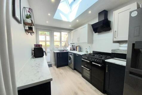 104 Meddon Kitchen.jpg