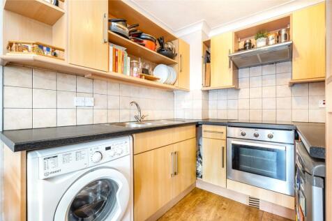 Fletcher Street, London, E1 photo 3