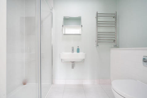 1305422-47-68472a...