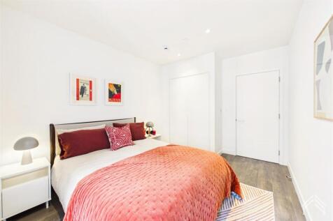 10 Aviator Drive, The Maple | London NW2 photo 4