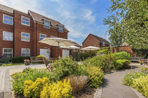 16 Peel Lodge, SL7 3FH (LOW RES)-2