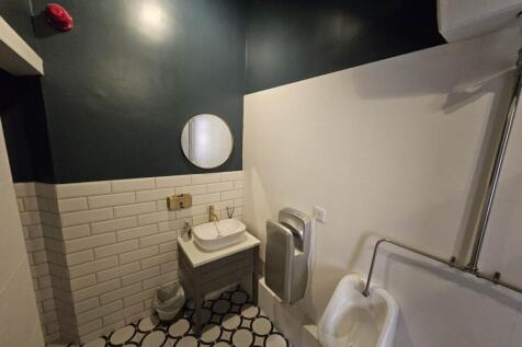 Mens WC