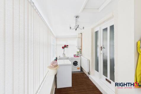 Side Utility Reception