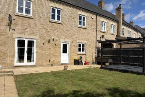 Rear Garden 2.jpg