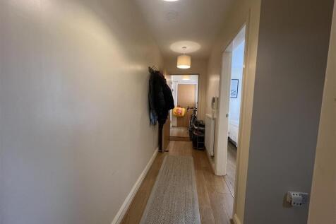Hall way 2 .jpg