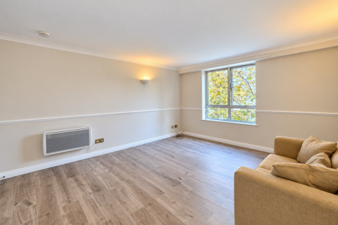 Buchanan Court, London, SE16 photo 3
