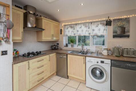 EXTENDED BREAKFAST KITCHEN