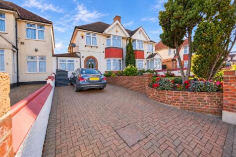 Great West Road, Hounslow, TW5 photo 2