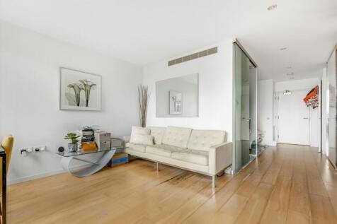 Fairmont Avenue, Canary Wharf photo 4