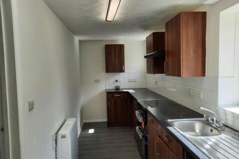 Dwelly Close, Chard, Somerset, TA20 photo 3