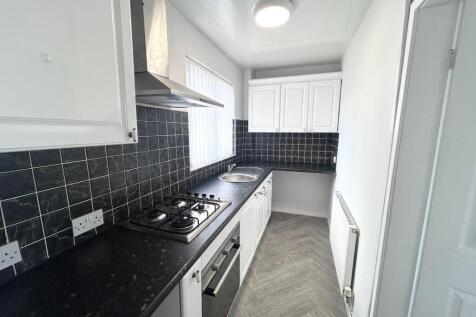 Severn Road, Walney, LA14 photo 3