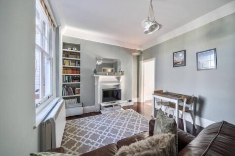London, SW1P - property photo