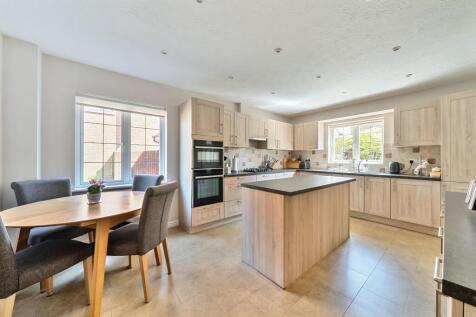 Kitchen / Breakfast Room