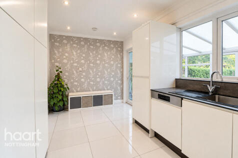 Manton Crescent, NOTTINGHAM photo 5