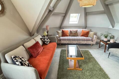 2 Irlam Road, Urmston, M41 photo 4