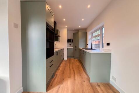 Woodcote Avenue, Kenilworth, CV8 photo 4