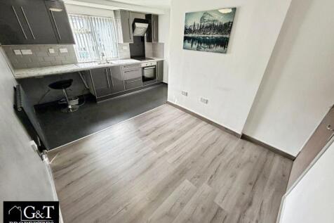 KITCHEN / LOUNGE