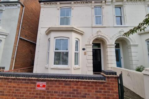 7-bed terraced on 95 Radford Road, Leamington Spa, £3,675/mo