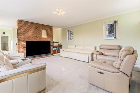 OPEN PLAN LOUNGE / DINER