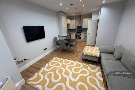 Open Plan Lounge/ Kitchen 