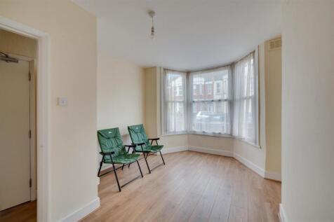 Daniels_Chapter Road, London, NW2_001.jpg