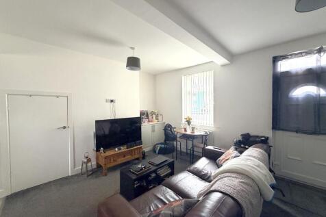 Town End, Leeds, West Yorkshire, LS25 photo 4