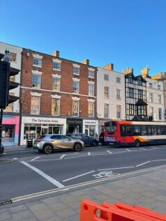 6-bed flat on Flat 6, Victoria Chambers, The Parade, CV32 4AG, £3,600/mo