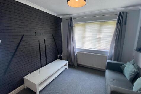 Ormonds Close, Bradley Stoke, Bristol photo 3
