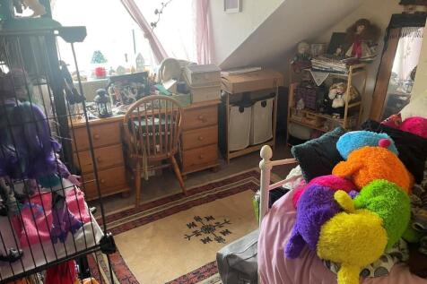 FLAT 63B
