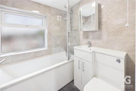 Cedar Drive, Edenbridge, Kent photo 4