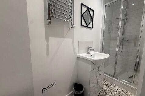 Victoria Road, Nottingham, Sandiacre, NG10 photo 3