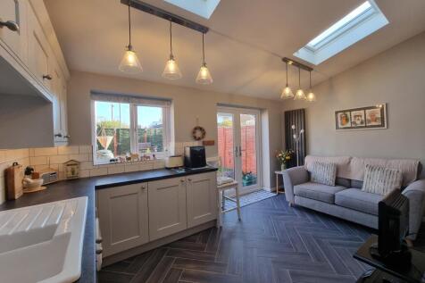 Extended Breakfast Kitchen