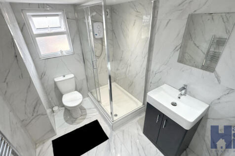 Shower room 2