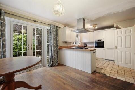 Kitchen/Dining