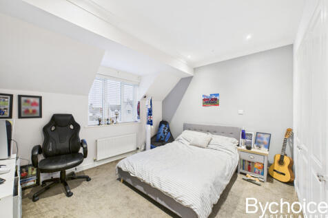 CAM05454G0-PR0070-STILL042