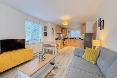 Laneham Place, Kenilworth, CV8 photo 3