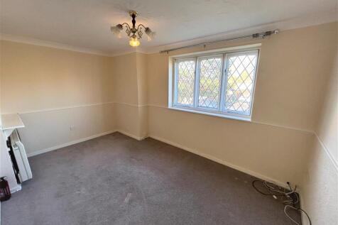 Foxdale Drive, Brierley Hill, West Midlands photo 4