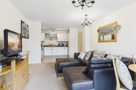 Larch Way, Stourport-On-Severn photo 3