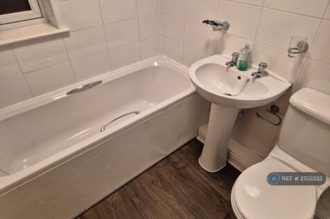 Master Bedroom En-Suite