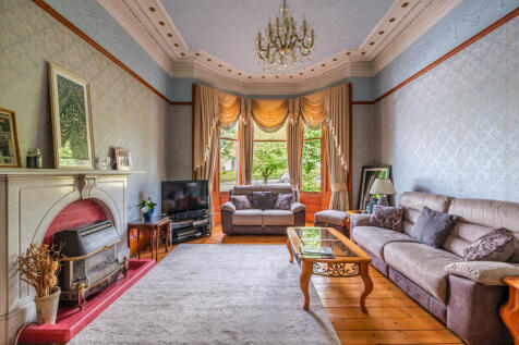 5 bed, 2 bath House in Glasgow - Photo 13